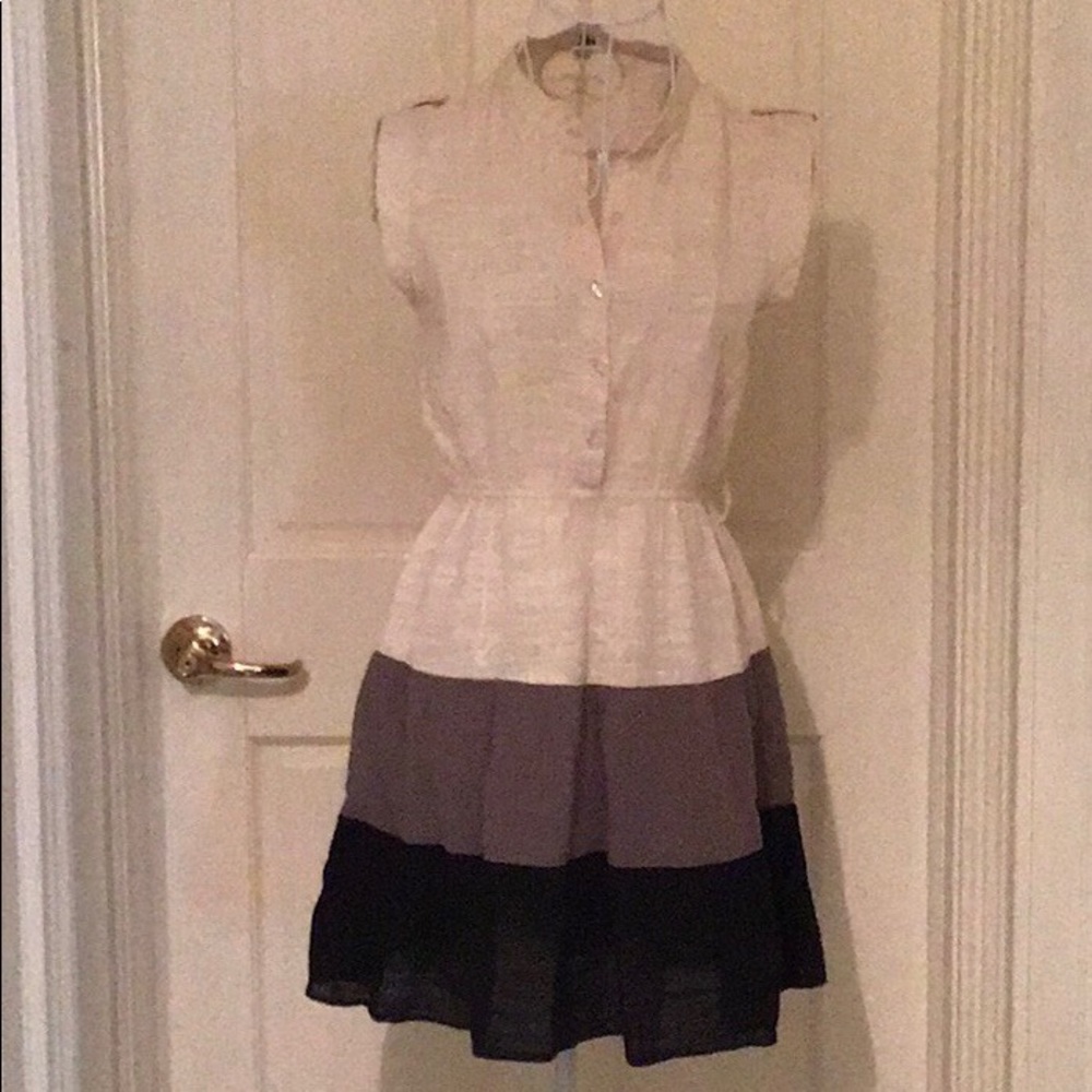❤️ Dress - Picture 2 of 4